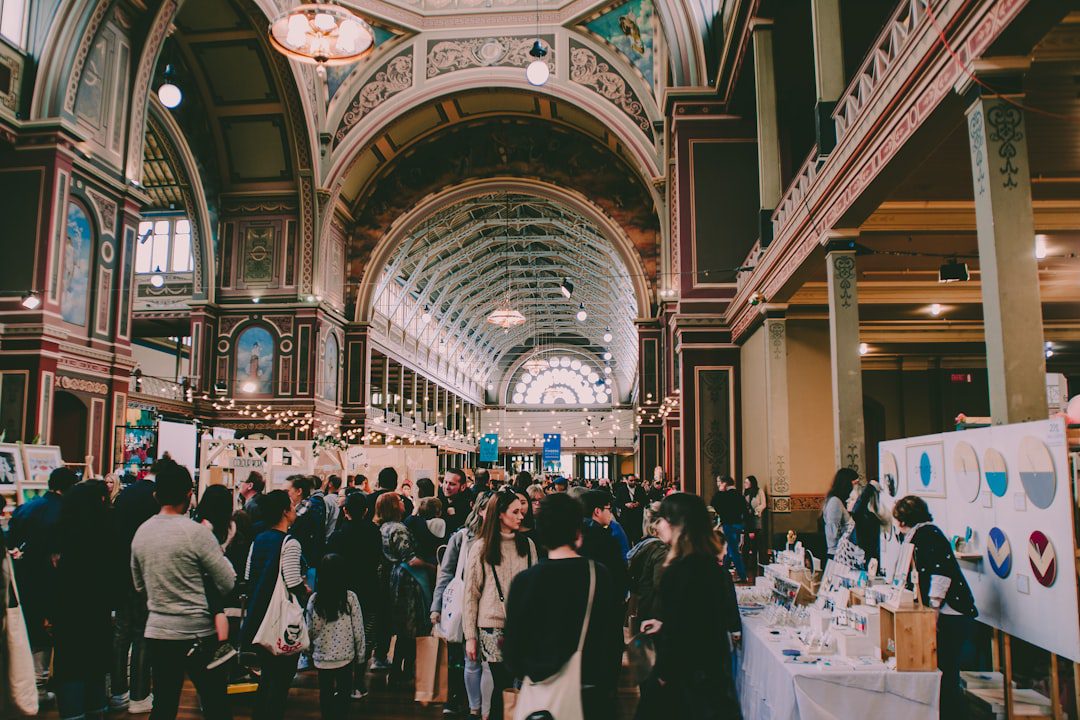 Hôtesses & hôtes pour événement à Paris