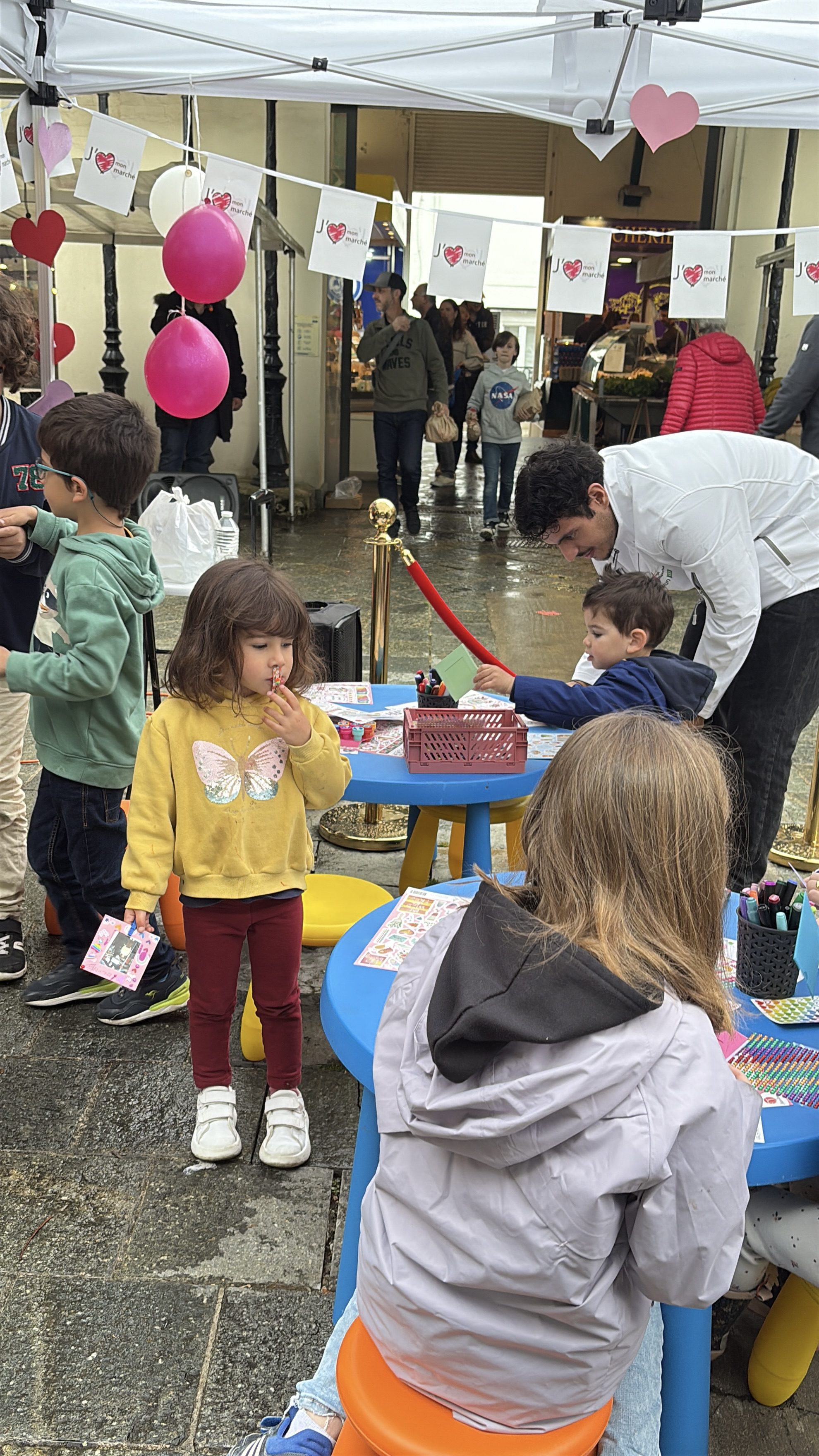 Animation familiale au marché de Bry-sur-Marne dans le Val-de-Marne