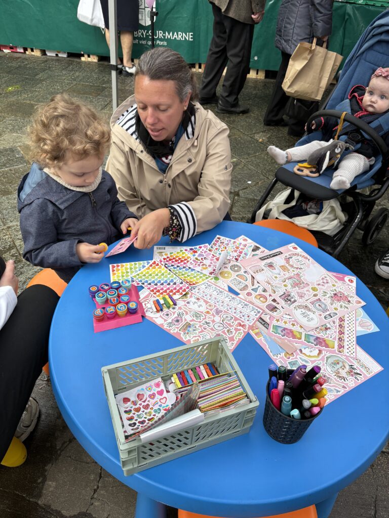 Marché communal · animation Fête des Mères à Bry-sur-Marne