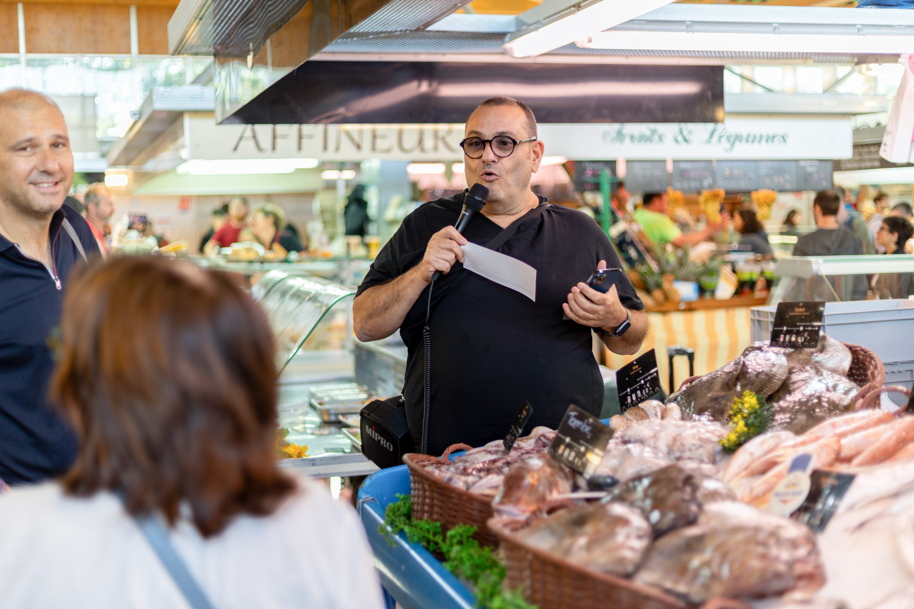 Animation avec le public du marché de Cachan