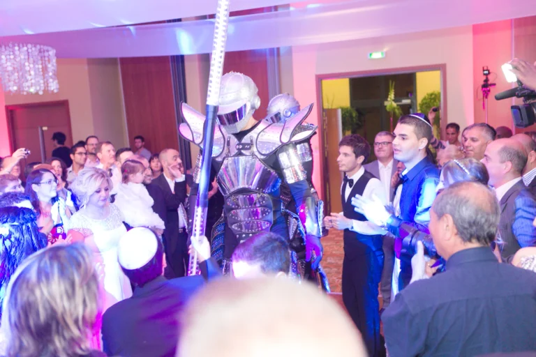 Robots LED pendant une Bar Mitzvah à Paris