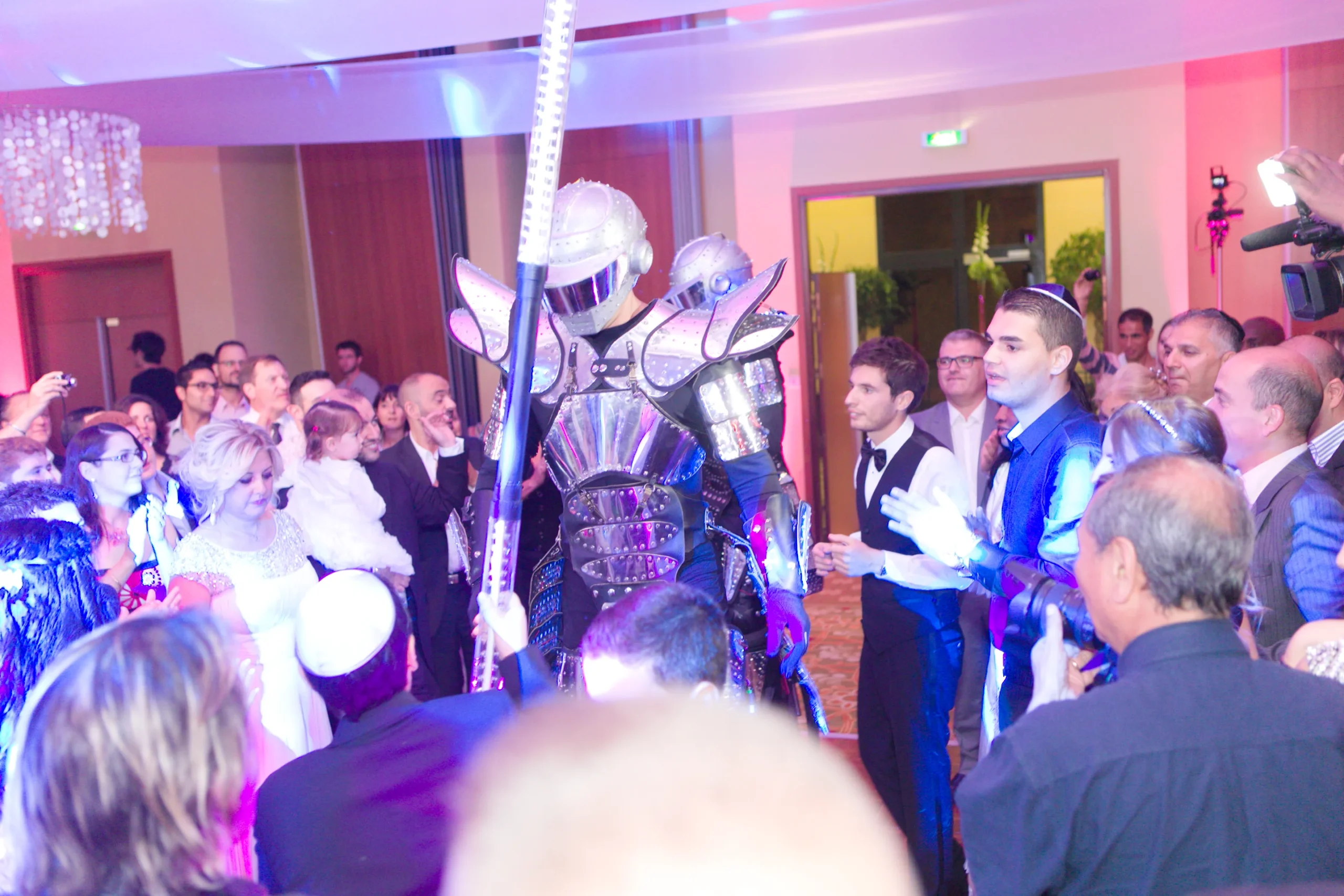Robots LED pendant une Bar Mitzvah à Paris