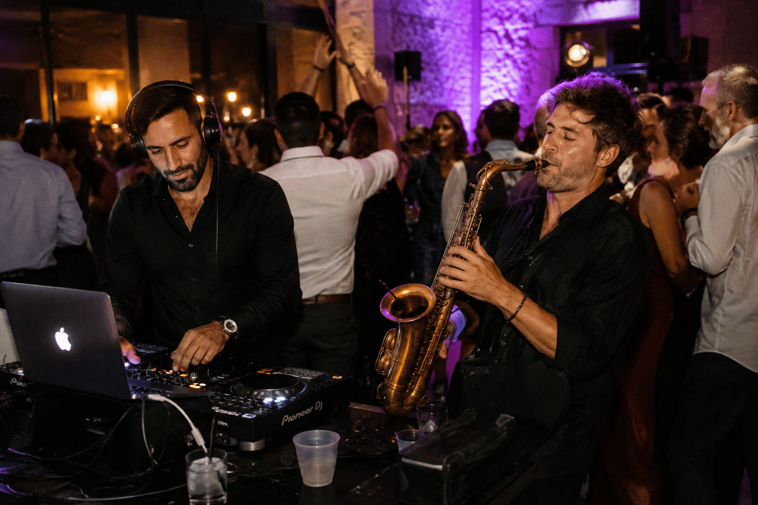 DJ mariage pendant une soirée dansante