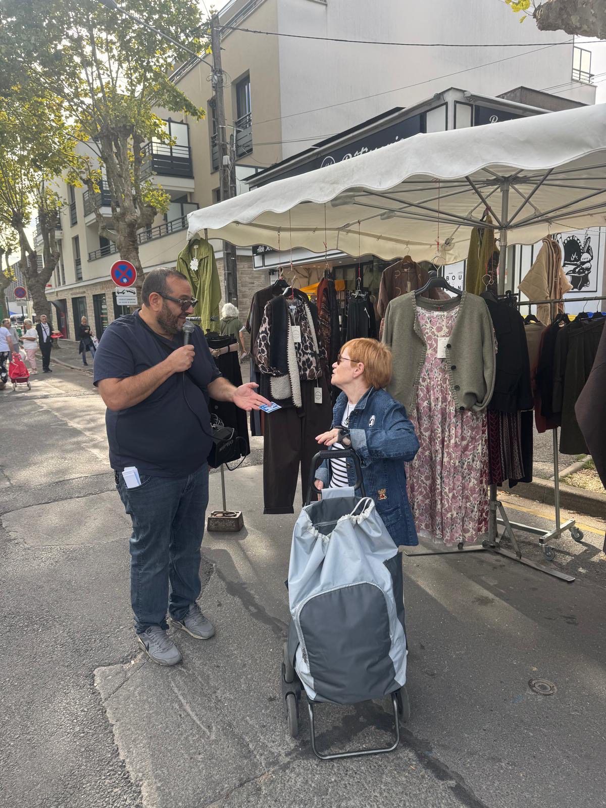 Animation micro auprès des commerçants aux Clayes-sous-Bois