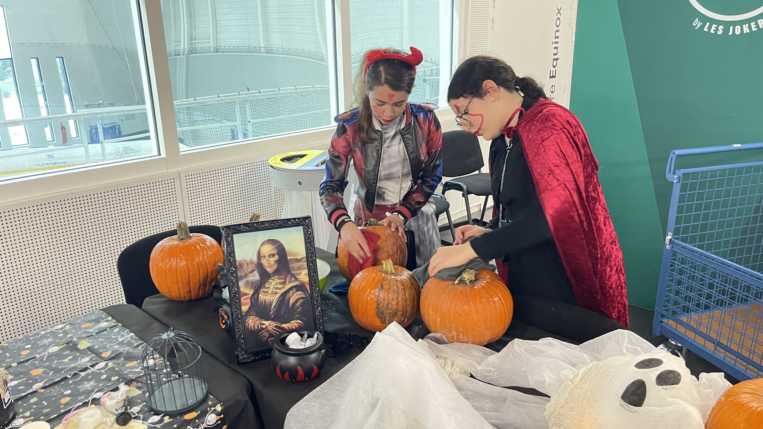 Atelier citrouilles Halloween à Aren Ice de Cergy