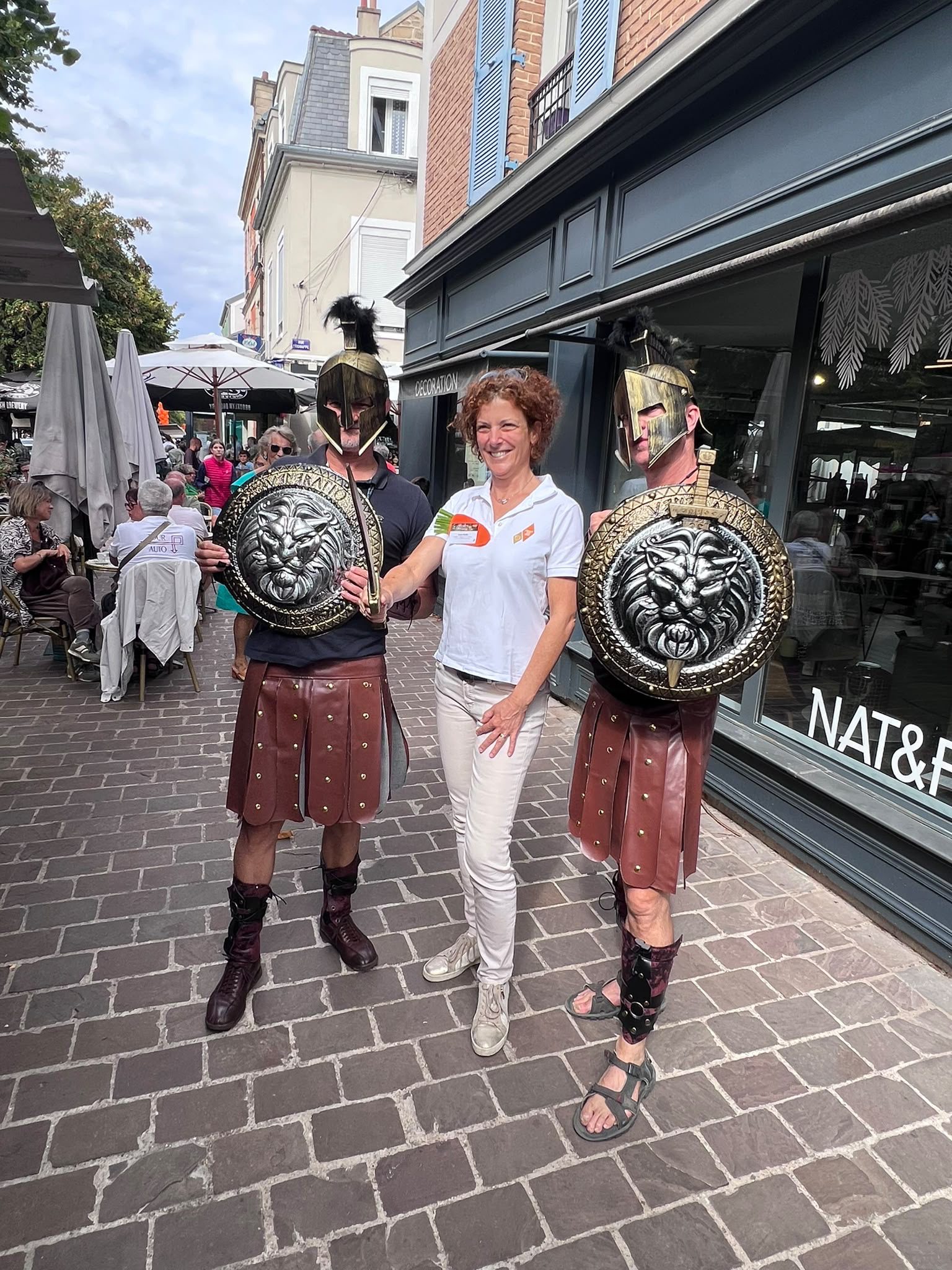 Défilé de gladiateurs au contact du public
