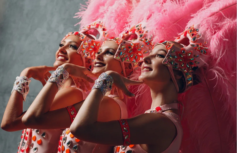 Danseuses lors de la Fête de la Musique au McDonald's des Champs-Élysées à Paris – Sacha Events