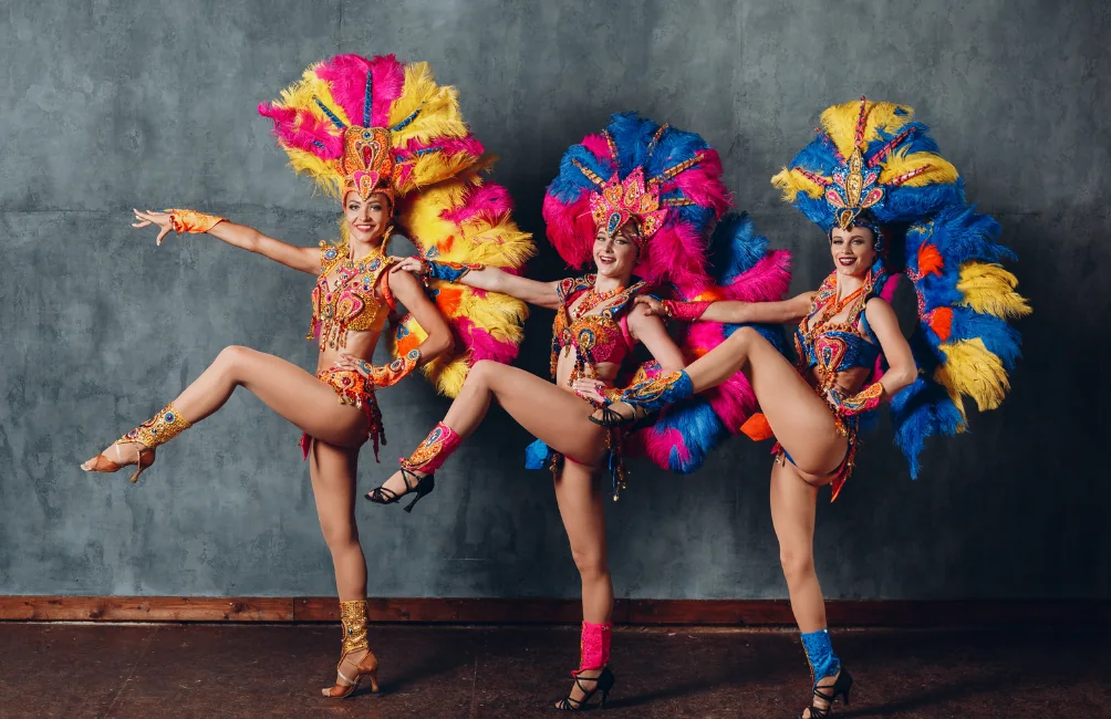 Danseuses pendant la Fête de la Musique au McDonald's des Champs-Élysées – réalisation Sacha Events
